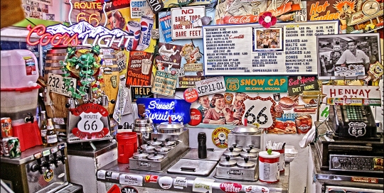 Snow Cap Drive-In, Seligman, Az Route 66